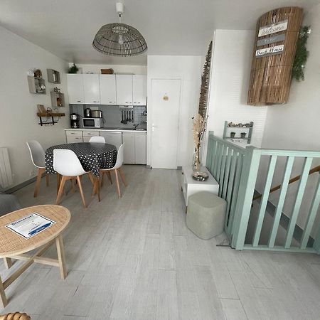 Houlgate Souplex 50M Plage Et Commerces Exterior foto